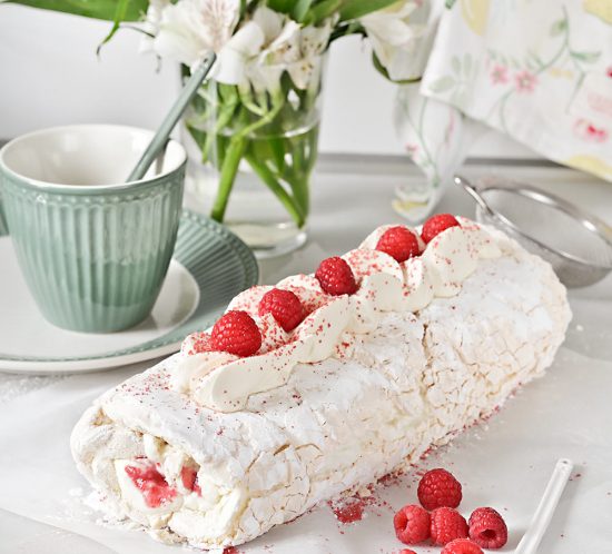 Receta brazo de merengue con queso y frambuesa