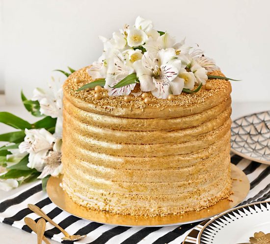 Receta layer cake de chocolate con aerógrafo