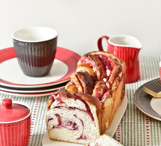 Receta babka de frambuesas para San Valentín
