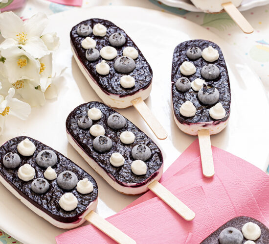 Receta helados de cheesecake con arándanos