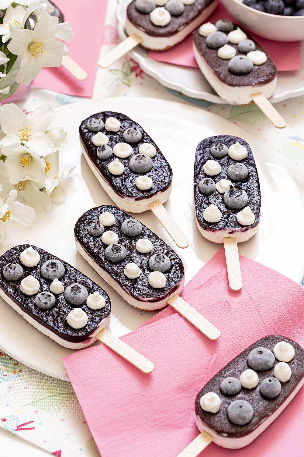 Receta helados de cheesecake con arándanos