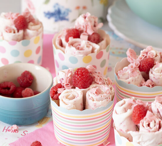 Receta de rollitos de helado de frambuesa y chocolate
