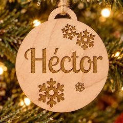 Bola personalizada para árbol de Navidad - Madera grabada - Copos de nieve