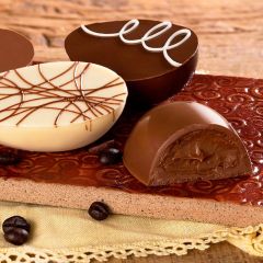 Set de moldes para chocolate 5 huevos de Pascua 100 g